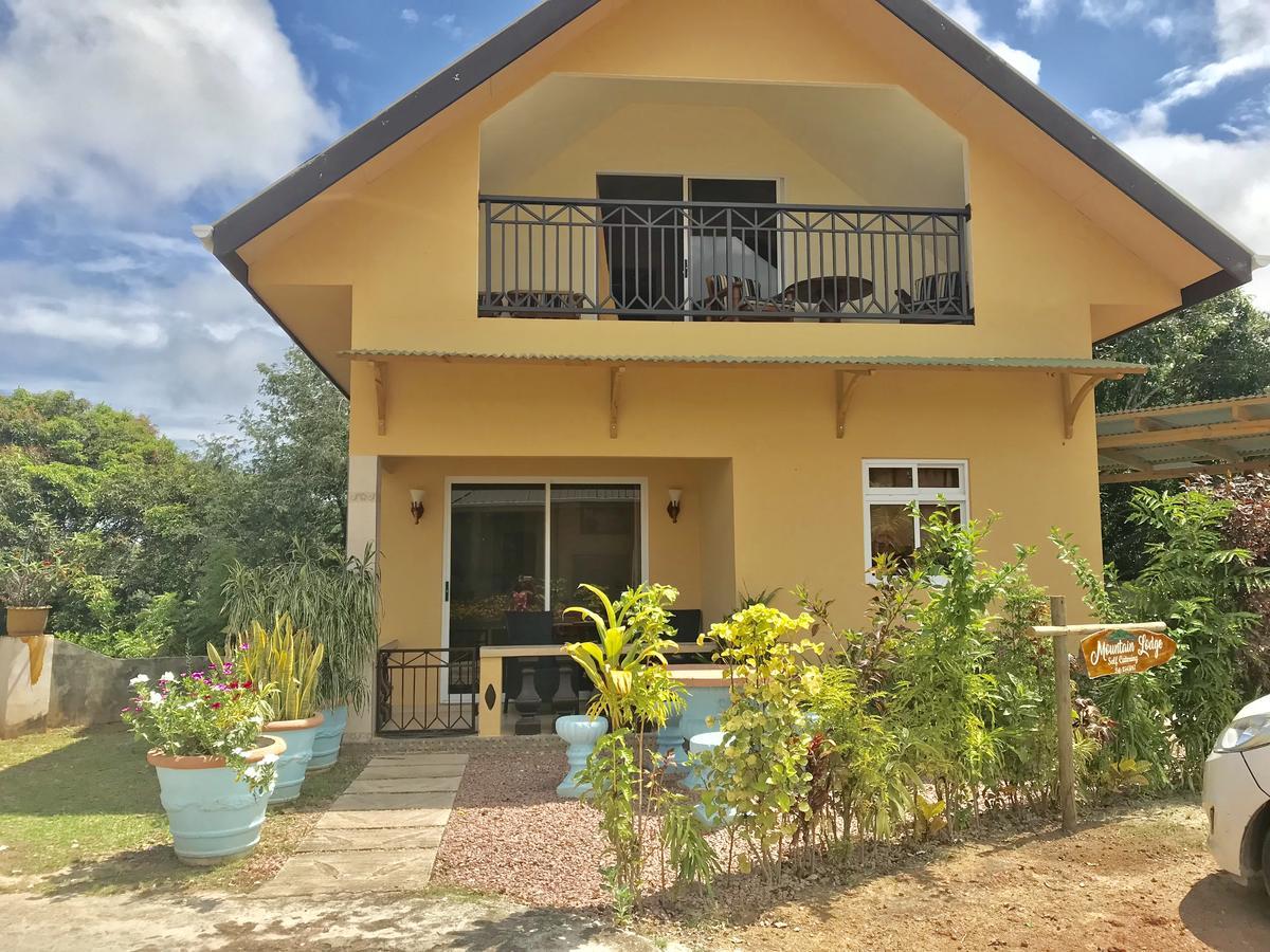 Mountain Lodge Anse Volbert Village Exterior foto
