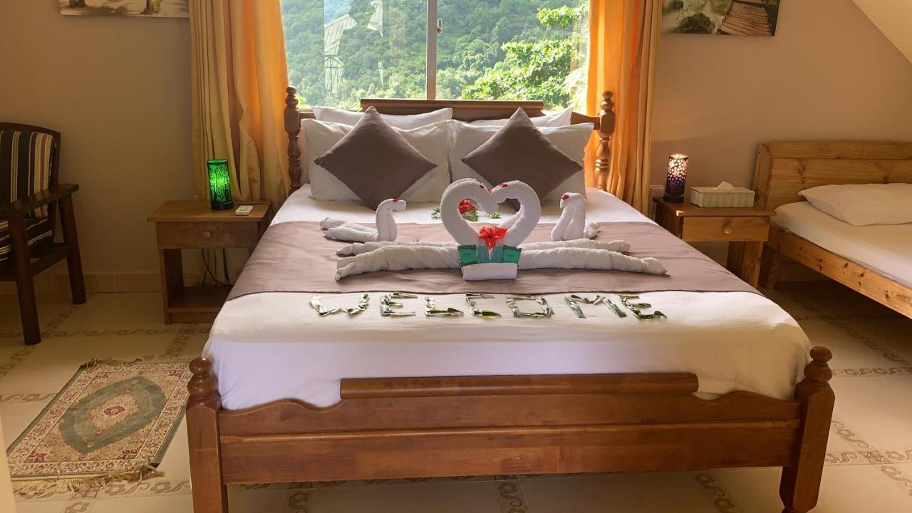 Mountain Lodge Anse Volbert Village Exterior foto